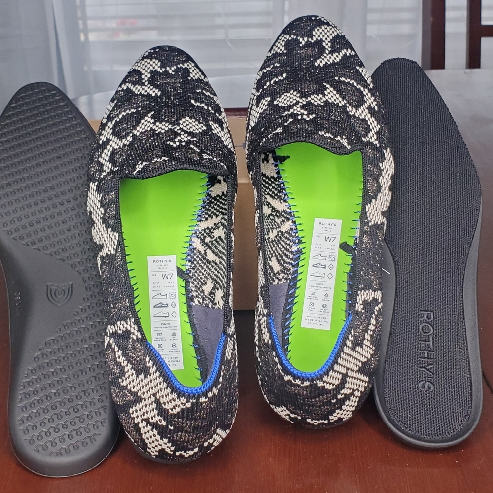 ROTHY'S THE ALMOND LOAFER BLACK CHANTILLY - Picture 6 of 9